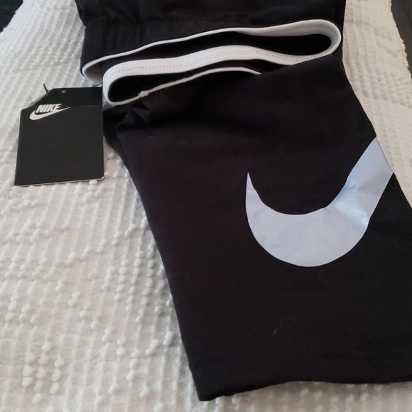 Nike Pants - Nike Size L NWT Swoosh Capris